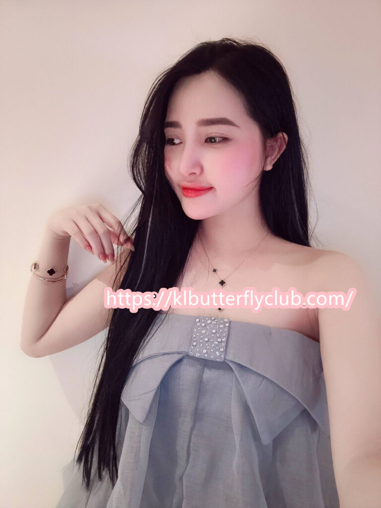 snaptik_7435237045829635346_2